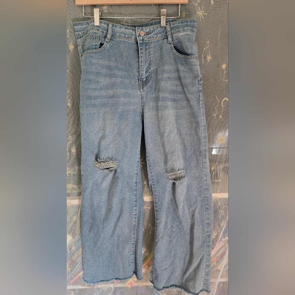 Trendy Light Blue Distressed Boyfriend Jeans